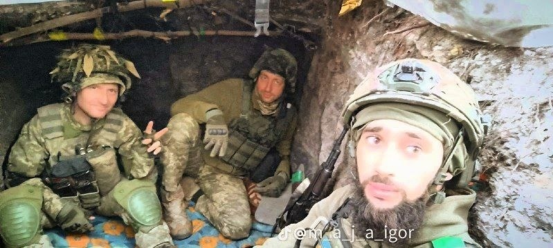 Андрій Соснов з побратимами