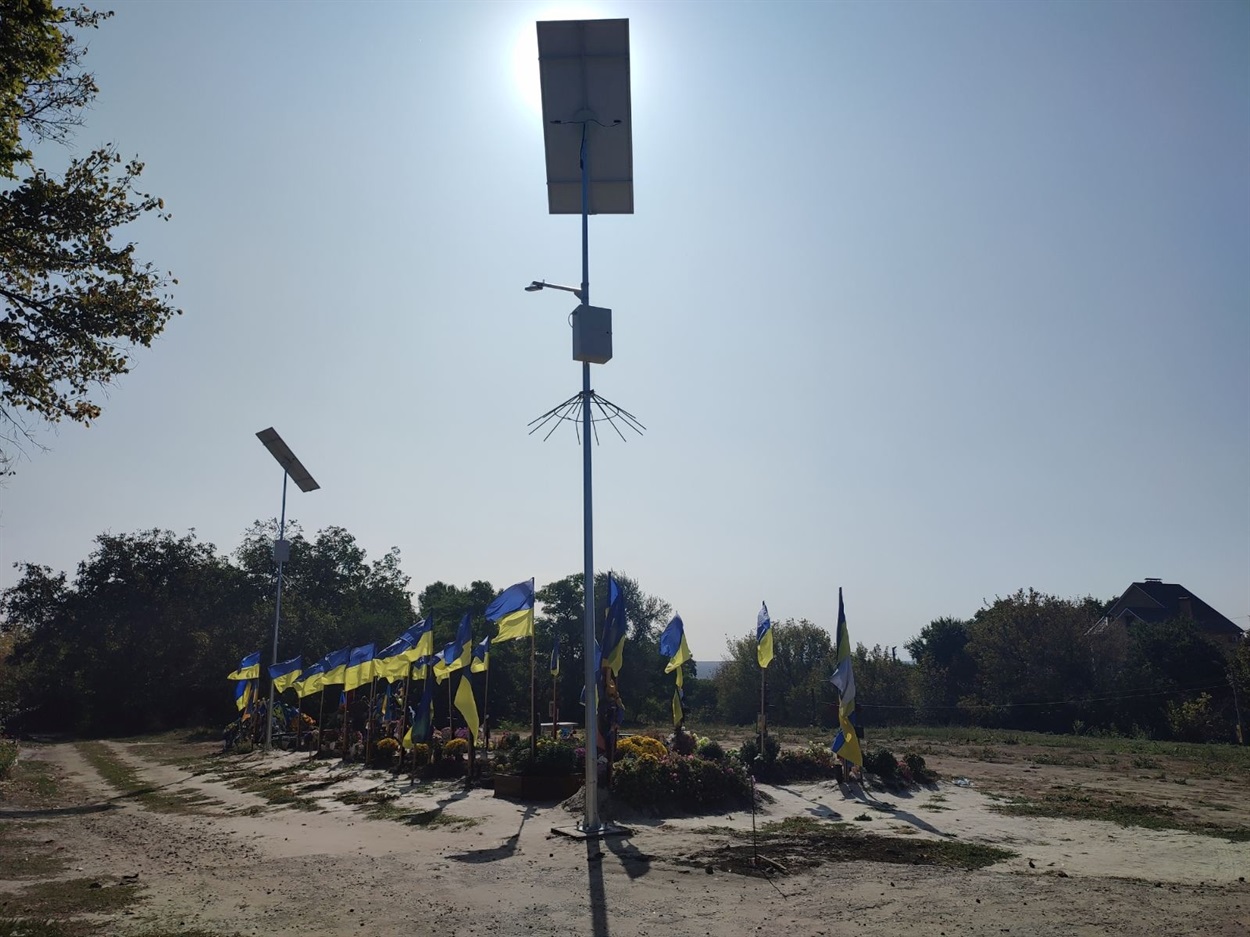 могили загиблих військових