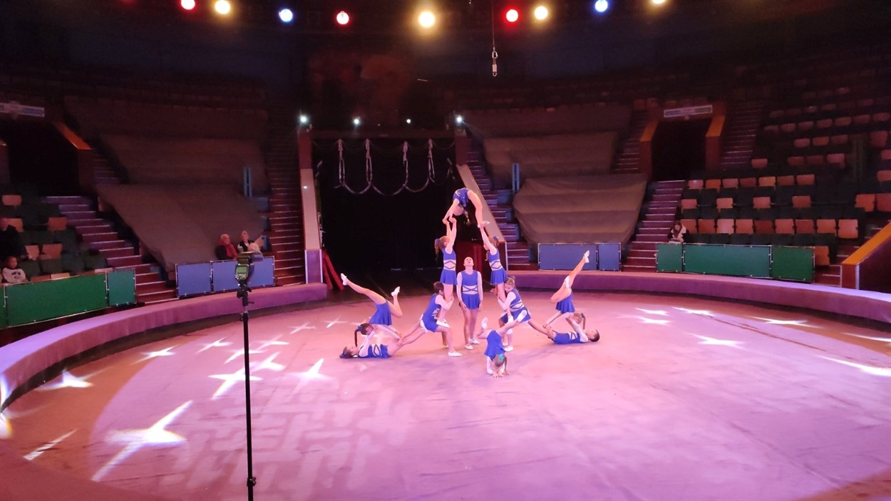 Виступ циркової студії